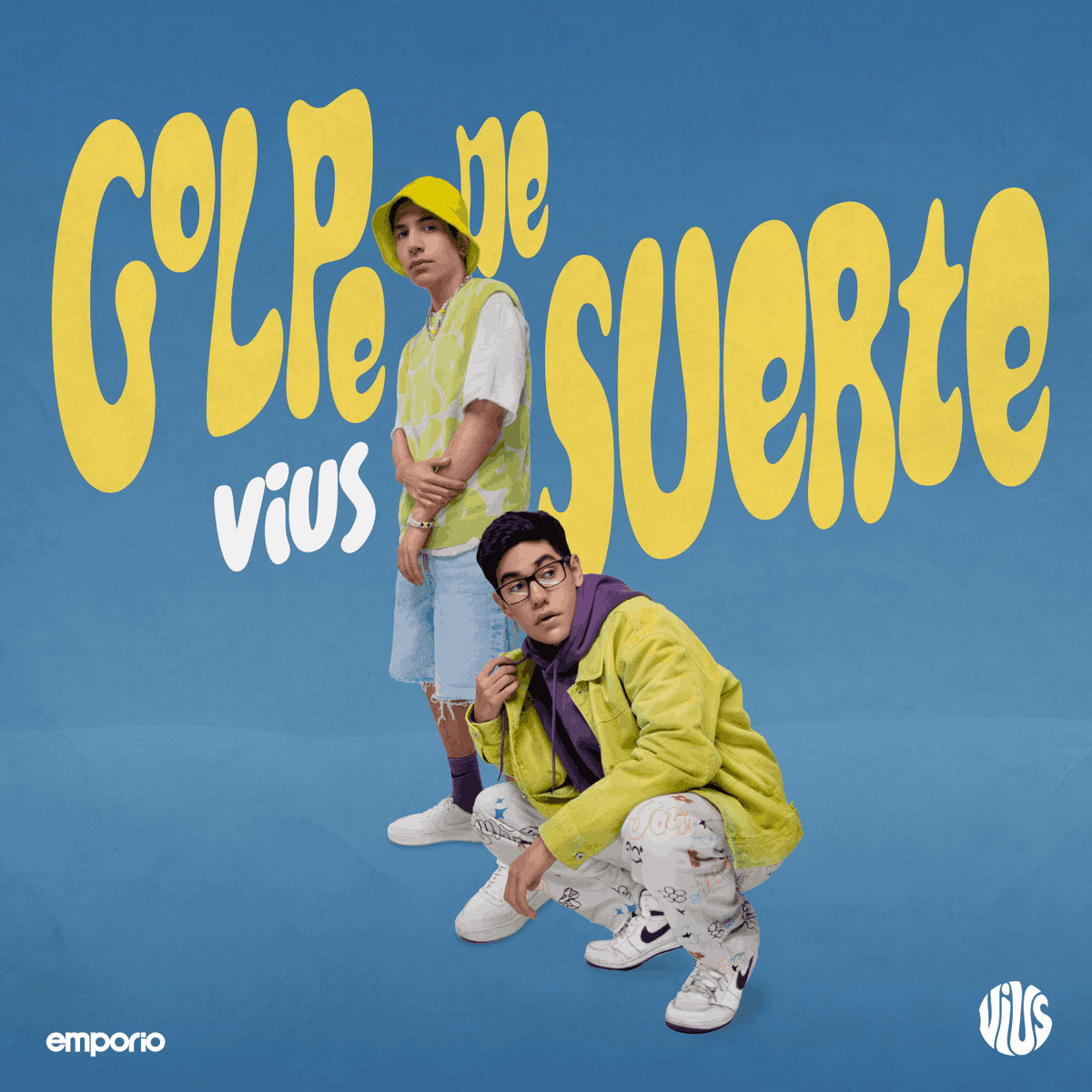 blueradioec's tweet photo. ¡Con más de 1.6 millones de seguidores en sus redes sociales, @Viusmusica es el dueto con mayor proyección de la música latina! 🔥

Llegan a #Ecuador a imponer su estilo con su primer sencillo #GolpedeSuerte. 🎶

📲Los detalles en #BlueRadio 101.3 💙 en #Quito 

#noticias
#música https://t.co/e5EaVQileo