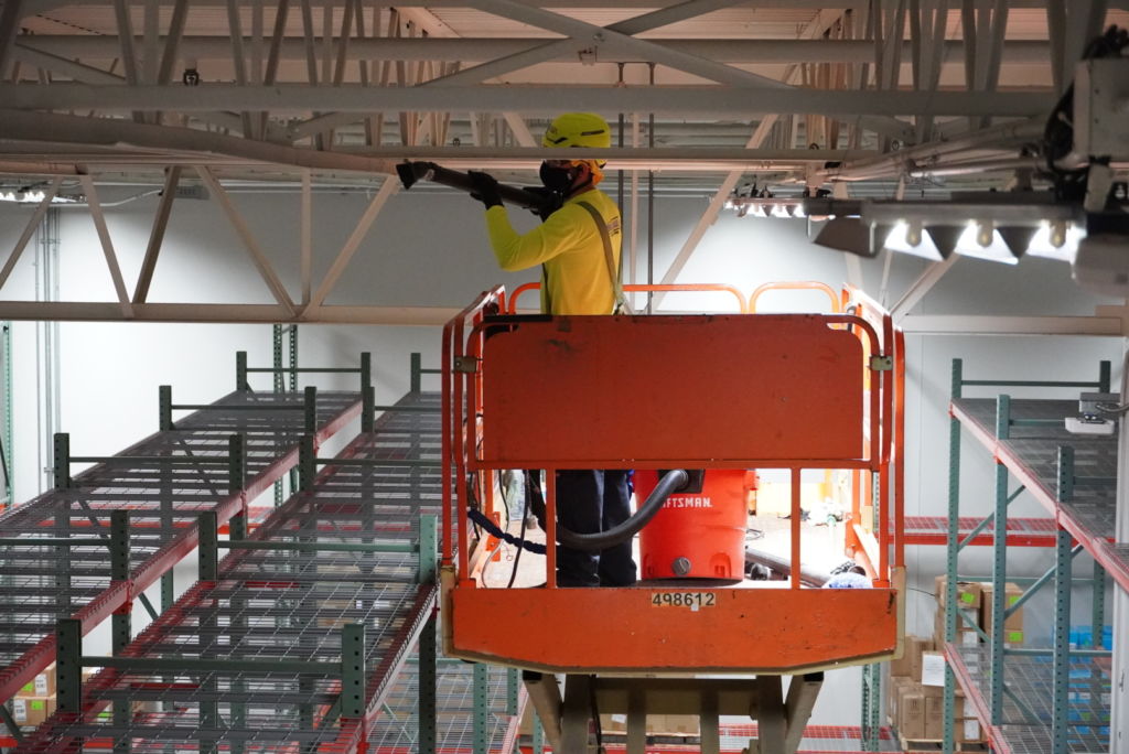 Learn more about our specialty high dusting services...

krystalklean.com/high-dusting-s…