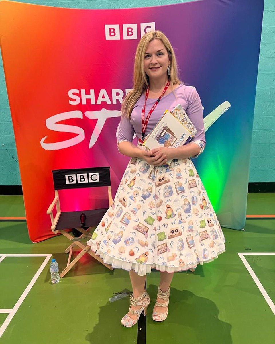 BillingReeves's tweet photo. I got talking with the BBC to the children too about mental health &amp; the importance of starting the conversation early.
I’m feeling grateful, humble &amp; proud❤️ @EllisPalmer94 @jordken 
#books #author #children #Liverpool #merseyside #community #BBC https://t.co/HJztk2h21W