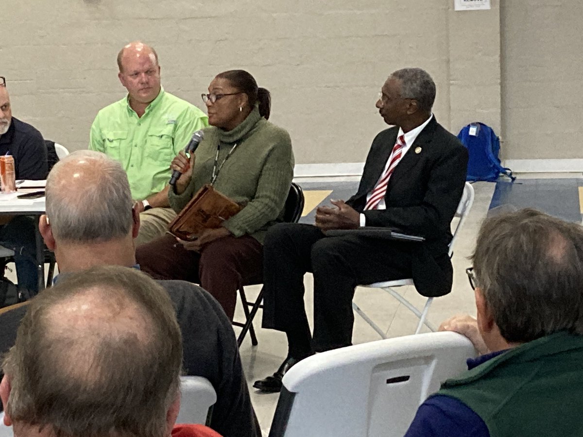 RD_Alabama's tweet photo. This morning @RD_Alabama State Director Nivory Gordon and staff are attending a collaborative session with @EPA, ADEM, and community leaders in Boligee, Alabama to discuss water issues in Greene County. Partnerships like these help us to better serve rural Alabama! https://t.co/eswvvk5Jkx