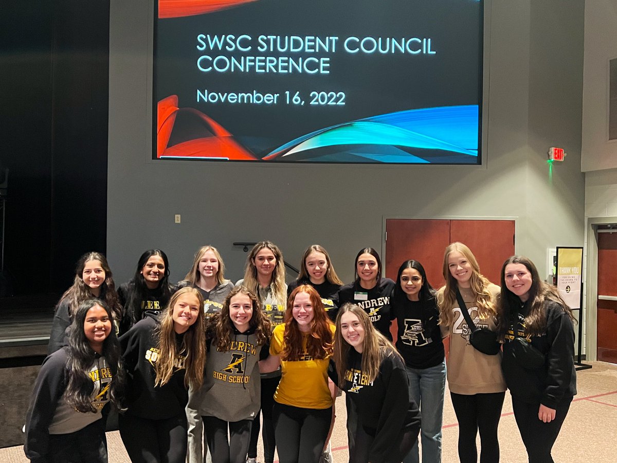 Lucky to spend the day with this great group of <a href="/AndrewStuCo/">VJA StuCo</a> kids. #❤️myjob <a href="/AndrewHS_d230/">Victor J. Andrew High School</a>