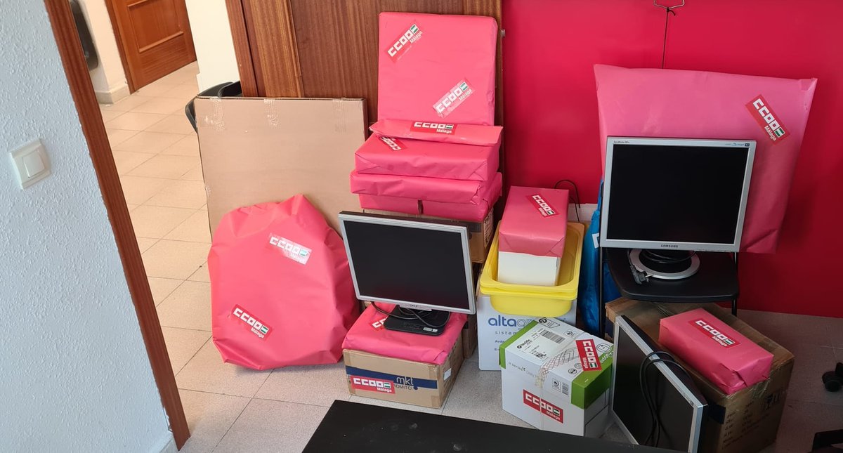 Hoy hemos llevado a infantil y primaria del <a href="/CEIPLasAlbariza/">CEIP Las Albarizas</a> #Marbella material escolar recaudado en la campaña d <a href="/CCOOEnseMalaga/">CCOOEnseñanzaMálaga</a> "Arroz Solidario". Empezamos en 2013 pero la ilusión no decae. Gracias al cole x su acogida❤️ 
➕profes y➕recursos para la escuela #pública <a href="/EducaAnd/">Consejería Desarrollo Educativo y FP</a>