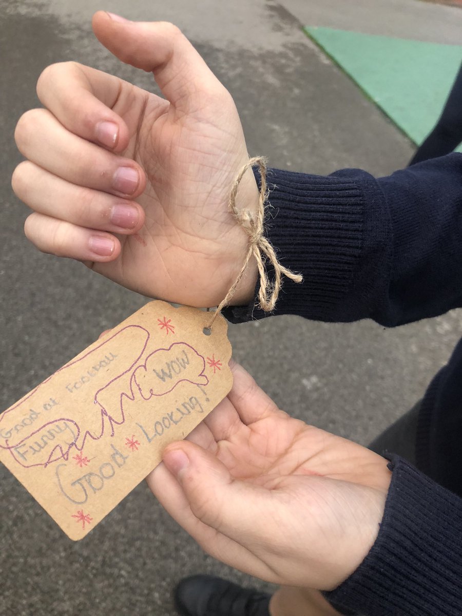5TB_MrsBurns's tweet photo. 6RB had a lovely afternoon thinking about all the fabulous qualities we have. They wrote a little label for each other to celebrate Positive Noticing Day. Such lovely comments ๐ฅฐ #pauldixtweets #theadultschange #makeadifference #olol_HT https://t.co/KEo3pyk3tY