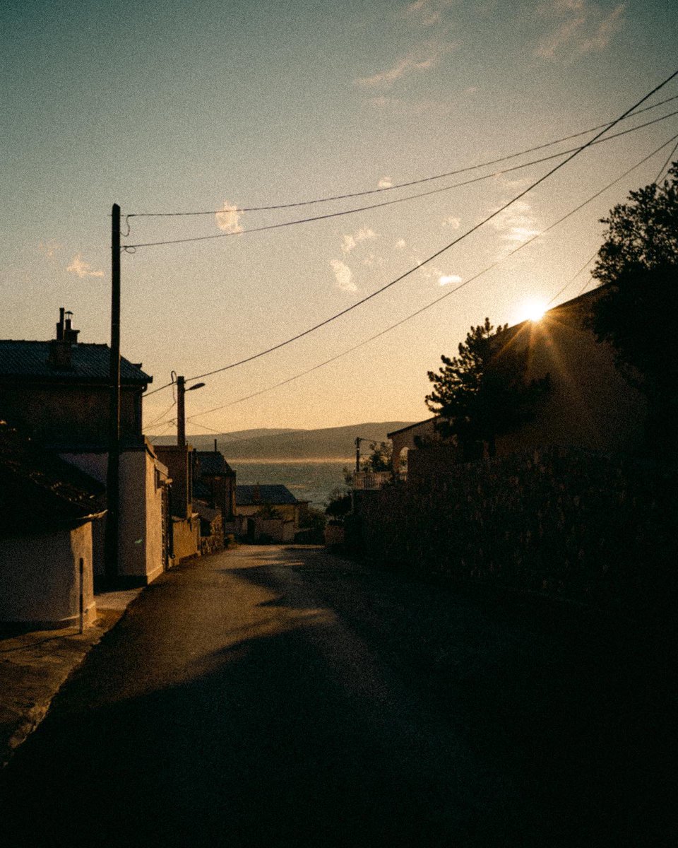 lightistic's tweet photo. photos I took at sunset https://t.co/gHUtxU20dF