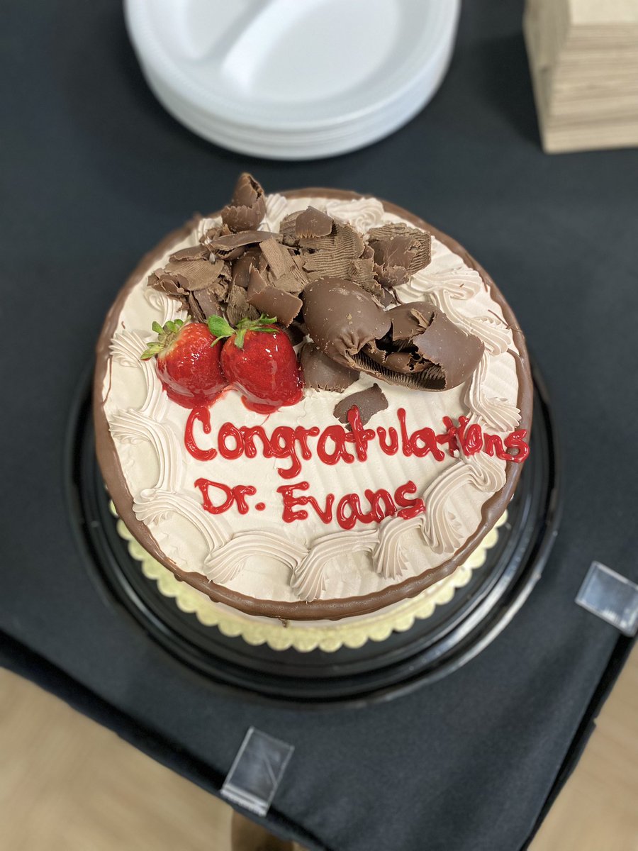 KEDC1's tweet photo. Surprise!! 🎉🎉🎉It was a great pleasure to surprise @DrJWEvansJr with his Professional Achievement Award with @eku https://t.co/oRJmdWnJs5