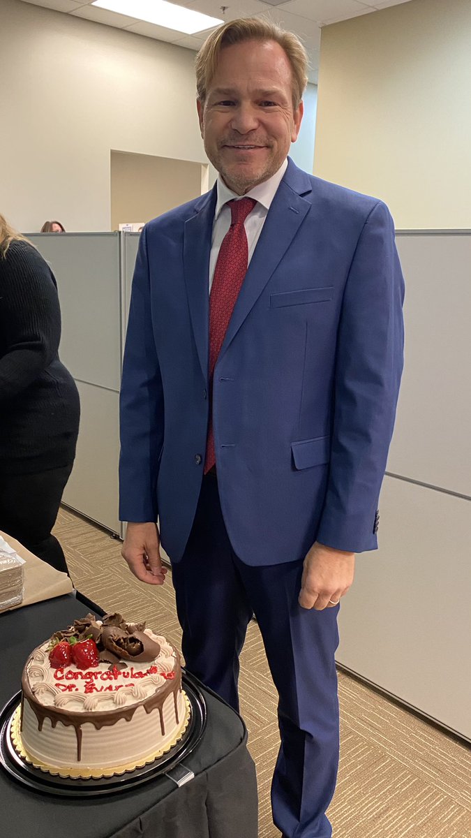 KEDC1's tweet photo. Surprise!! 🎉🎉🎉It was a great pleasure to surprise @DrJWEvansJr with his Professional Achievement Award with @eku https://t.co/oRJmdWnJs5