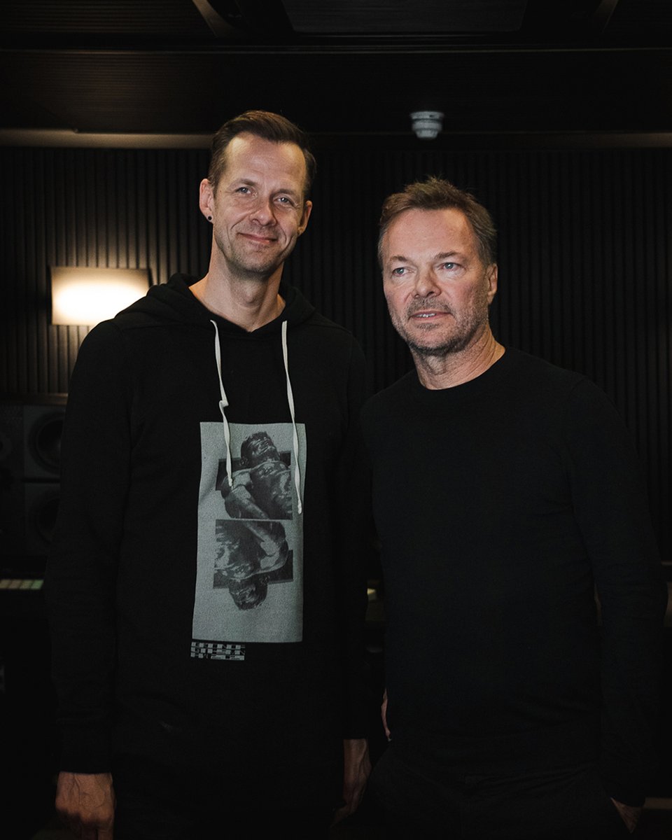 PTongDJAcademy's tweet photo. It was a pleasure to welcome @drumcoderecords label head, @realAdamBeyer to meet @petetong at the @DefectedRecords studios in London yesterday… We have an exciting announcement at the DJ academy coming very soon! 👀
#PeteTongDJAcademy #PeteTong #AdamBeyer #Drumcode #TheReloud https://t.co/P2FA4EHqDP