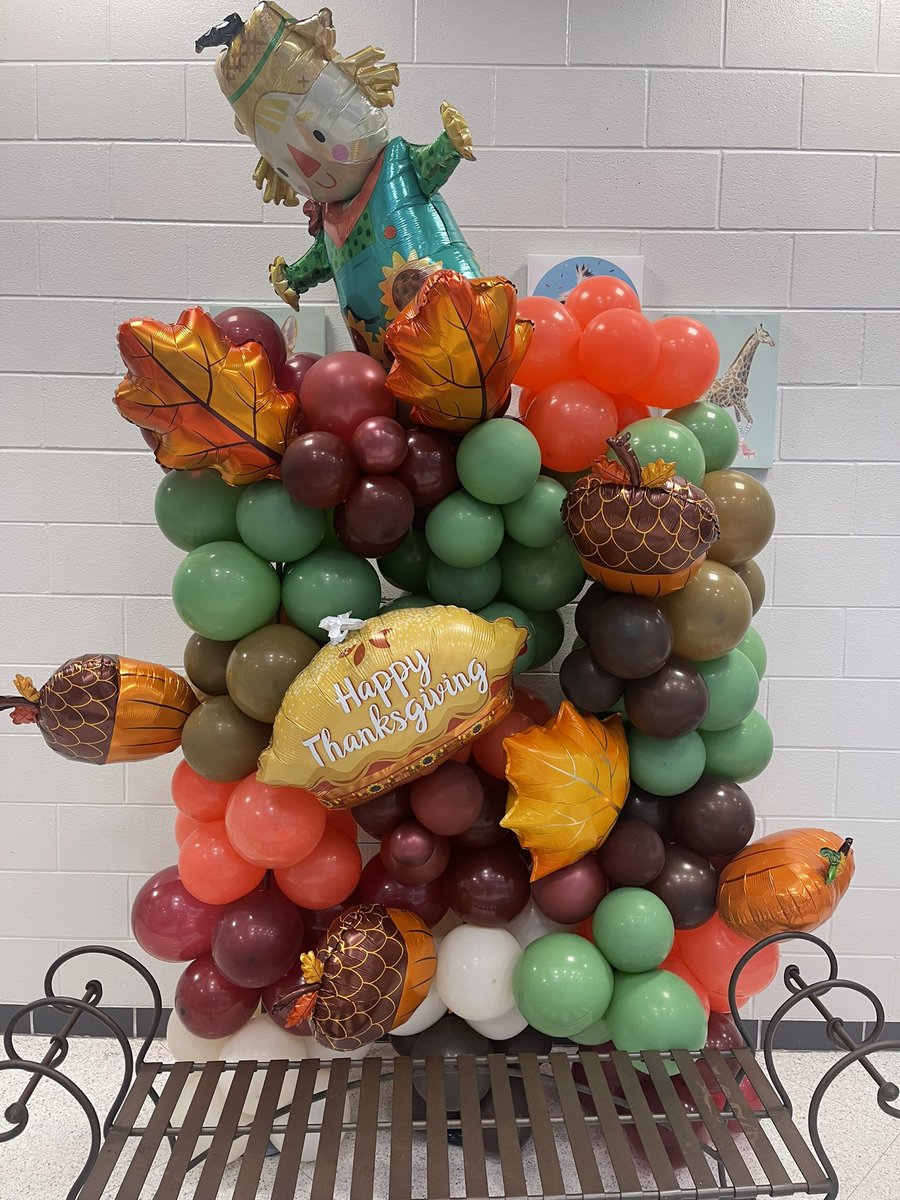 amanda_parish's tweet photo. Thank you for donating this Thanksgiving Balloon Wall to our school!💗
Check her out
https://t.co/WwfYPq3dPS
And on fb Balloons By April. She is actually a former student of OFE
She also donated to our Trunk or Treat this year as well.
#watchussoar #humbleisd 
@HumbleISD_OFE https://t.co/gsWqqjPHFC