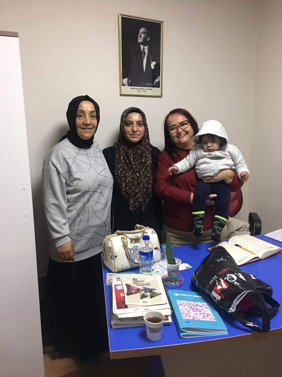 Üyelerimiz misafirlerimiz küçük CHP limiz hoş geldiniz.