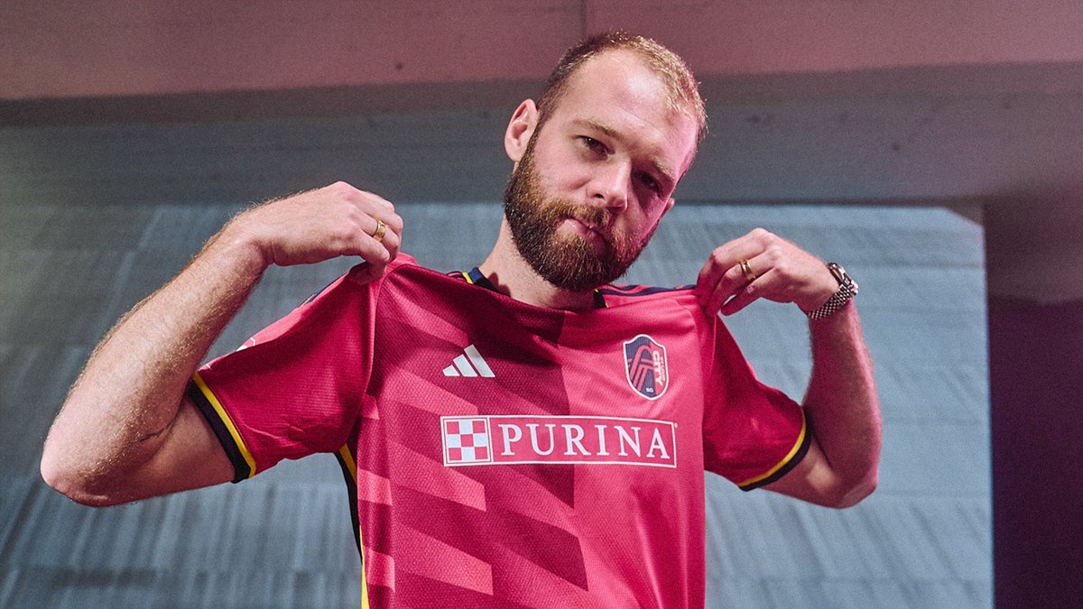 MLS's tweet photo. Inaugural season loading: ⬛️⬛️⬛️🔲🔲

The CITY kit is here for @stlCITYsc: https://t.co/WvkaxiaFtT https://t.co/fftlFIjun7