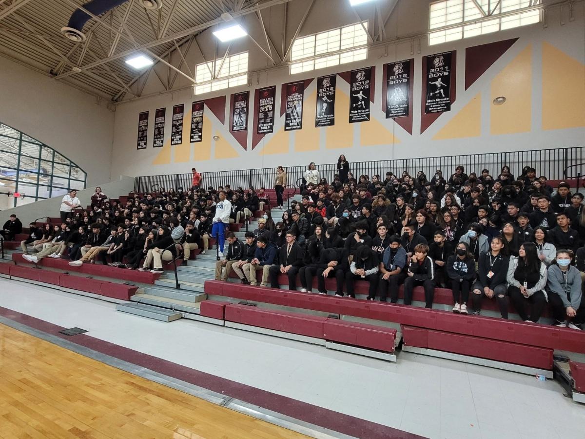 YHSECA1's tweet photo. YHSECA students Inspiring the future minds of Ysleta. 8th graders interested apply here https://t.co/rOWd4mGdxn https://t.co/a3TmWrtRgd