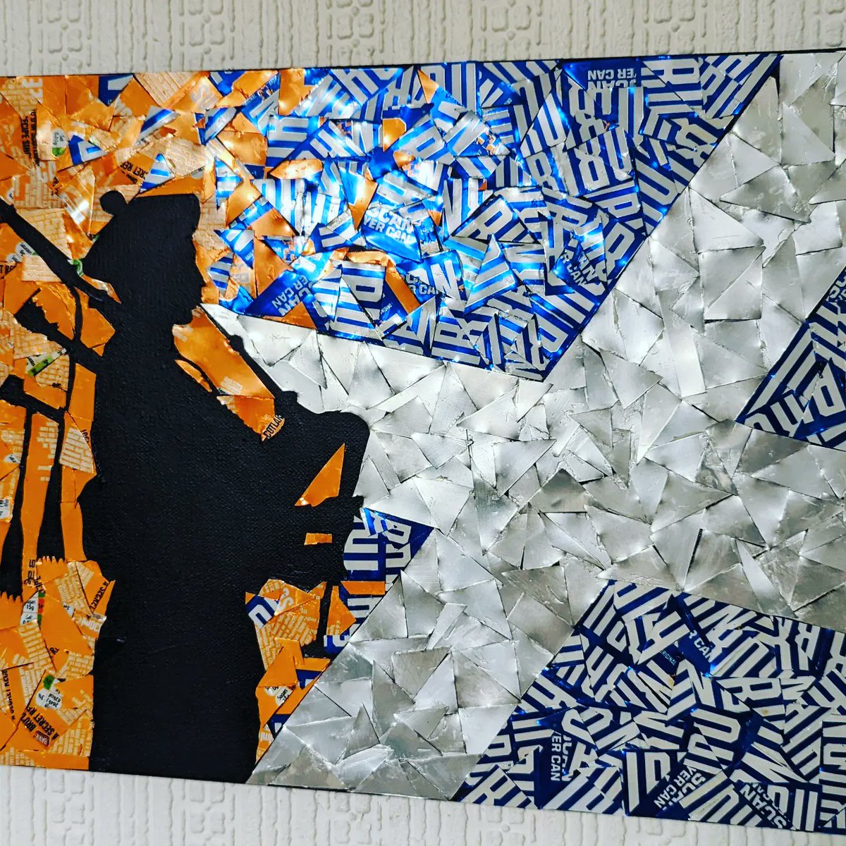 MedusaMosaics's tweet photo. Latest mosaic with recycled aluminium cans #recycledart #mosaicart #scottishart #scottishgifts https://t.co/vFHnGOJFEc