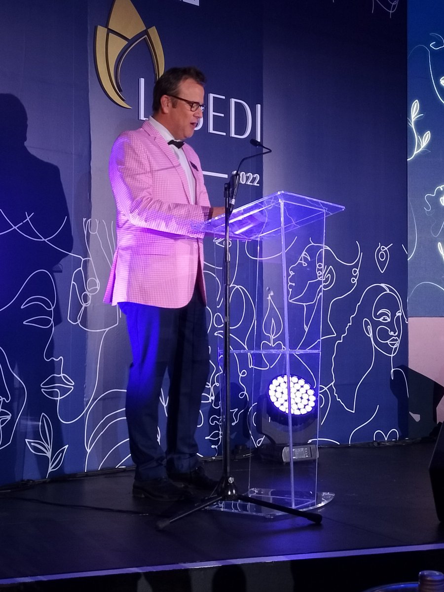 Esta Calitz tweet media