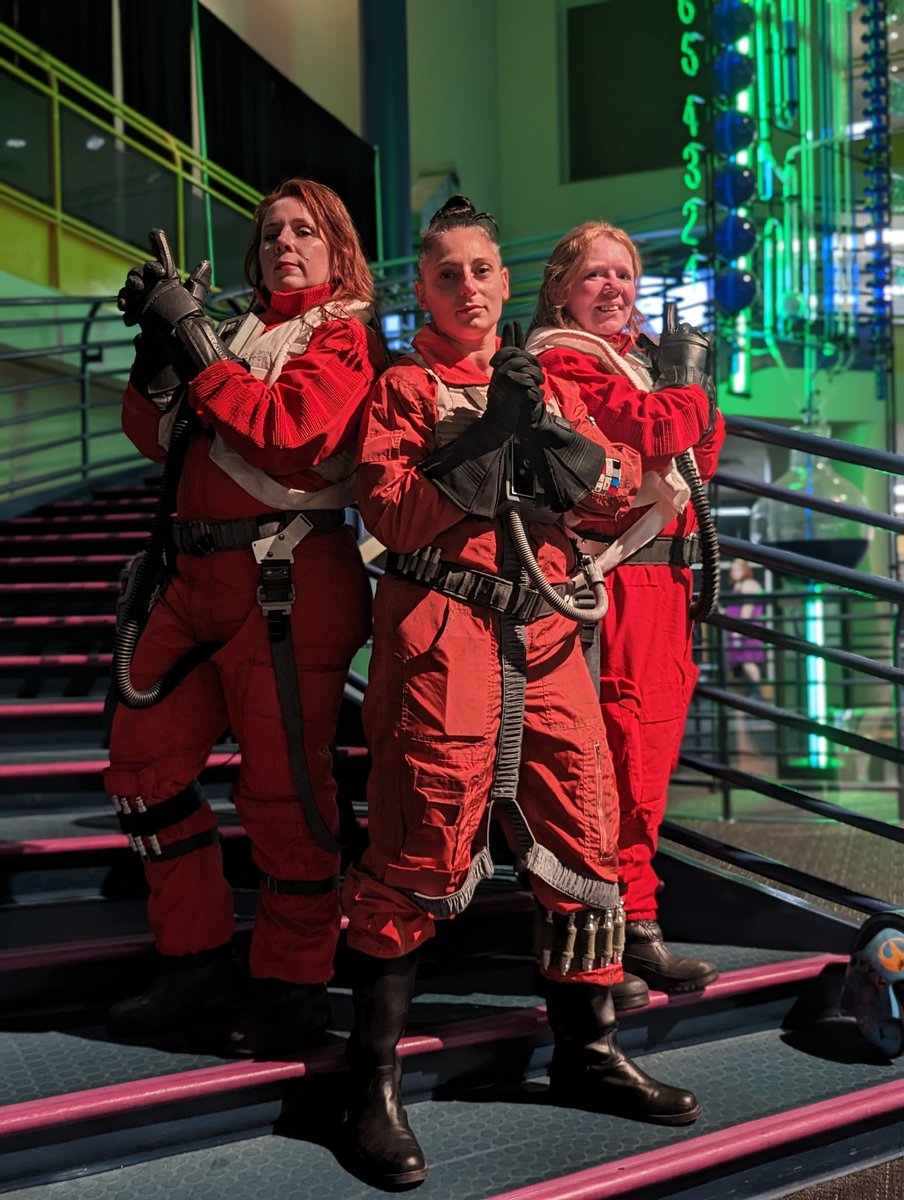 starwarsindiana's tweet image. Back on 10/22/2022 @Bloodfin Garrison, @MosEspaBase and Taakure Clan invaded the @TCMIndy for their Halloween After Dark event!