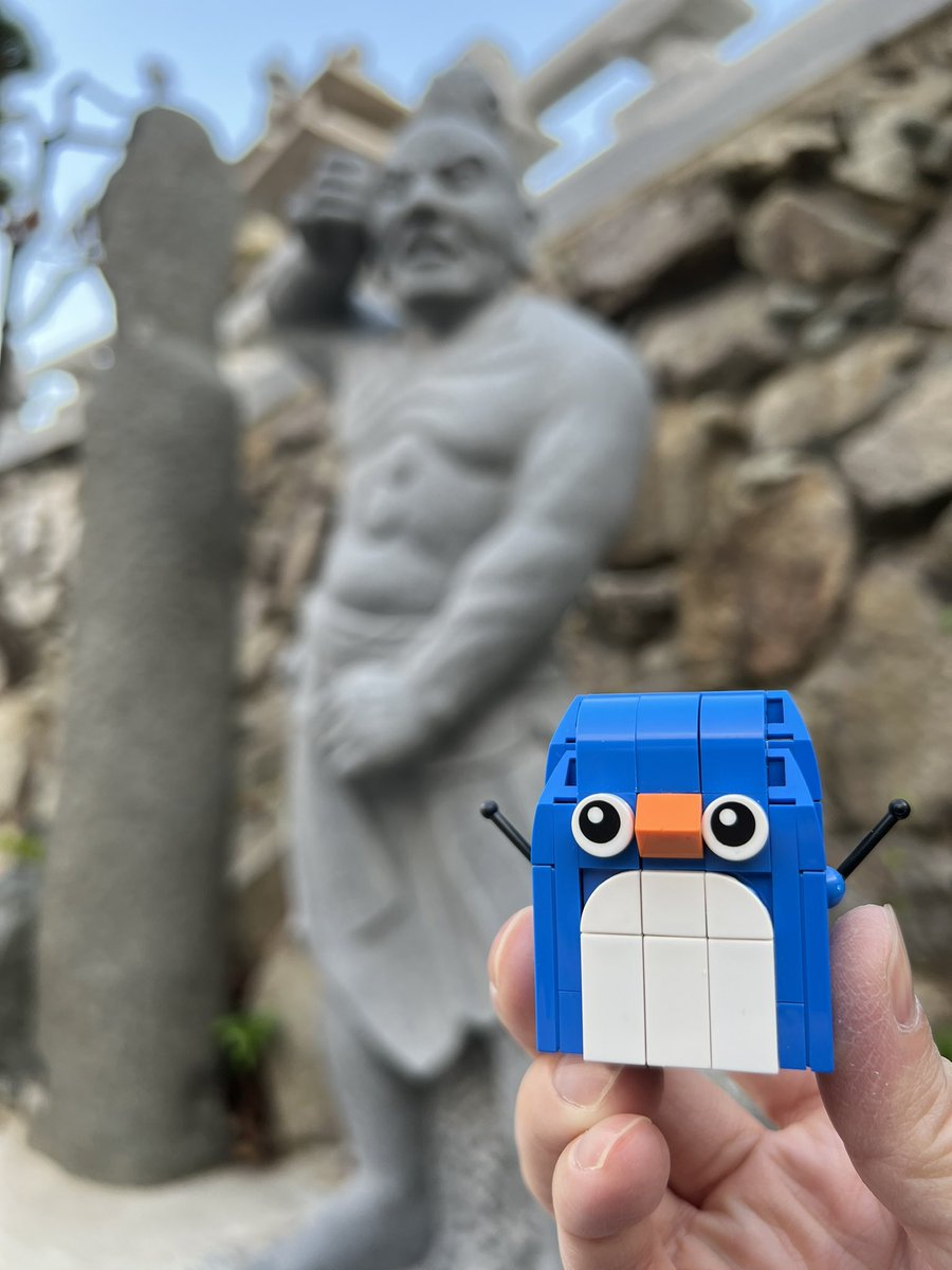 fatapplezzz's tweet photo. Part 2: Haedong Yonggungsa Temple 🪷 with #Miguin 🐧 

Don’t forget to vote cause I’m voting for TWICE (@JYPETWICE) for Favorite K-Pop Artist at the #AMAs          
#TWICE  #트위이스 https://t.co/sQmtzbOP2t