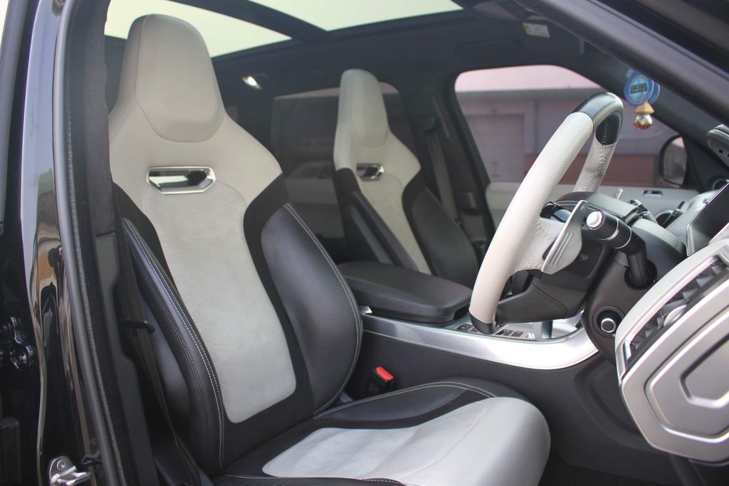SharmanGroup's tweet photo. Land Rover Range Rover Sport 5.0 P575 V8 SVR Auto 4WD Euro 6 (s/s) 5dr
----------------------------------------------------------------------
PANROOF+HEAD UP+MASSIVE SPEC++
----------------------------------------------------------------------
https://t.co/u7e5y4B85x https://t.co/wVa49FSXCk