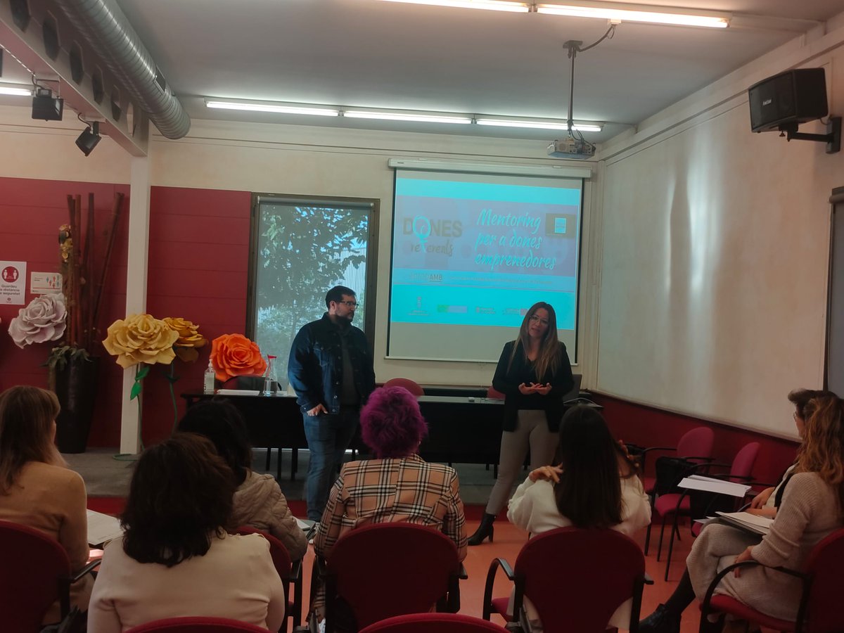 ajsantfeliu's tweet photo. 👩🦰 "Mentoring per dones emprenedores" és una programa de mentoria col·laborativa adreçat a dones. El coneixes?
🗣Divendres vam celebrar a Can Maginàs l'acte d'inici d'aquest programa, amb la regidora @LorenRiderJ i el regidor @aitorivera.
🔗https://t.co/N2CTnlPaB5
#SantFeliu https://t.co/t2kywoBOy6