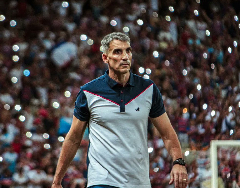 itatiaia's tweet photo. Vojvoda, preferido do Atlético para a vaga de Cuca, sinaliza que seguirá no Fortaleza

#Itatiaia 

https://t.co/SOWItm2hq8 https://t.co/yMEHkHTPNC