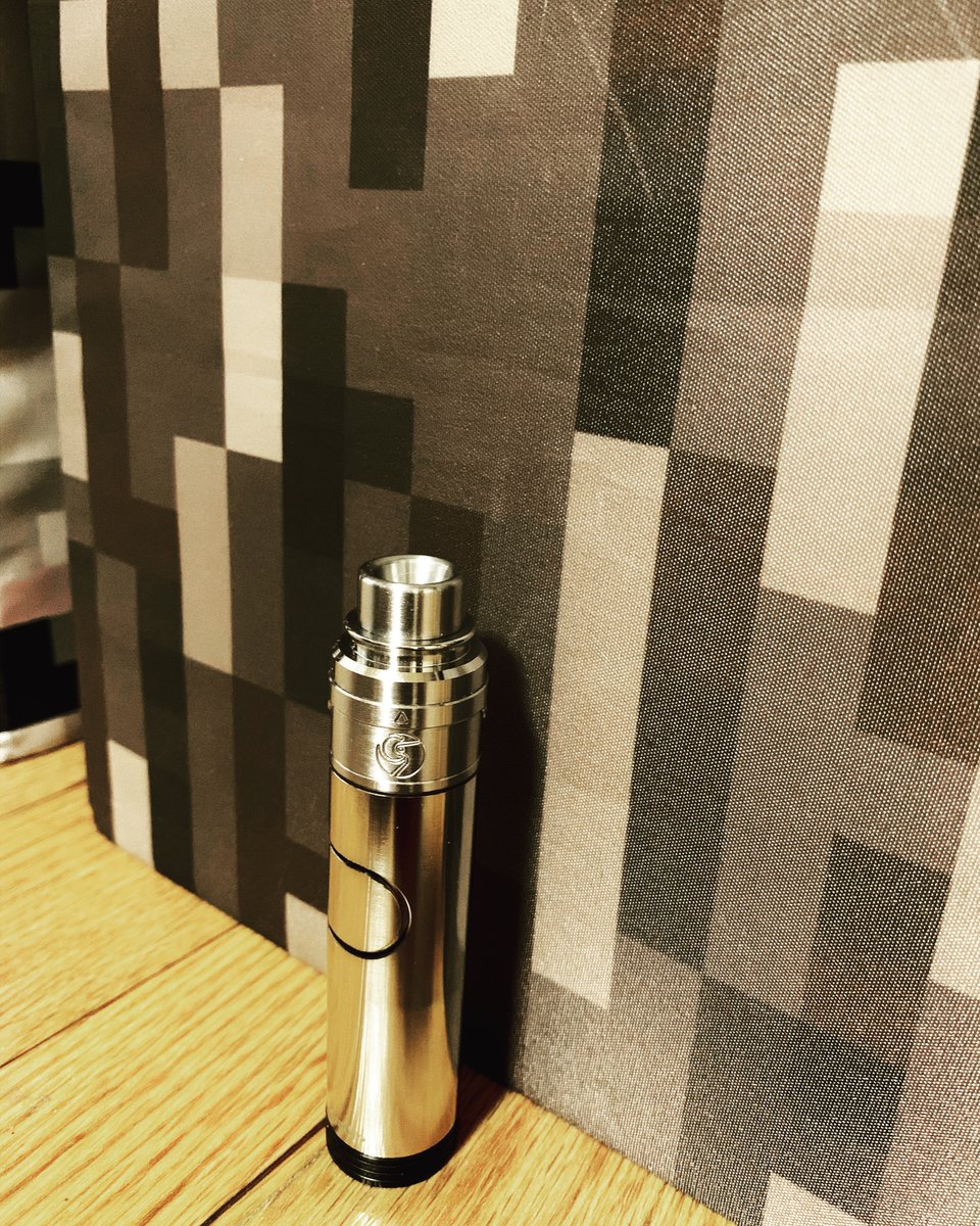 Masterwarizumiy's tweet image. 新品未使用サイドボタンのメカMOD頂いちゃいました😱🙇🏻‍♂️
楽しく遊ばせて頂きます✨💨🌫

#mechmod
#vape
#vape好きな人と繋がりたい
#18650