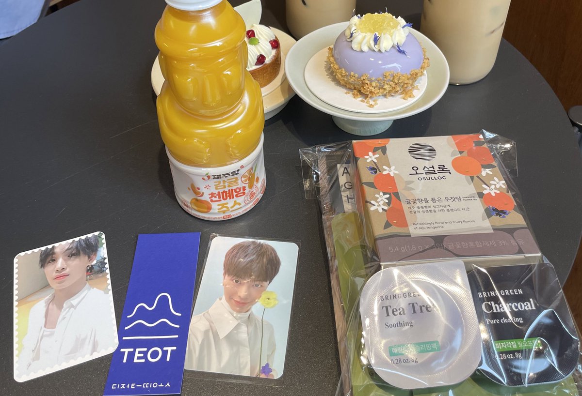 melo_6yook's tweet photo. この間、まさかの韓国で再会できたのめっちゃ嬉しかった〜🥰時間経つの早すぎ！らぶ！！！！
めちゃおしゃカペに連れてってくれてお土産もありがとう🥹💙

♡♡@___blue_46♡♡ https://t.co/oGXmFBKkNf