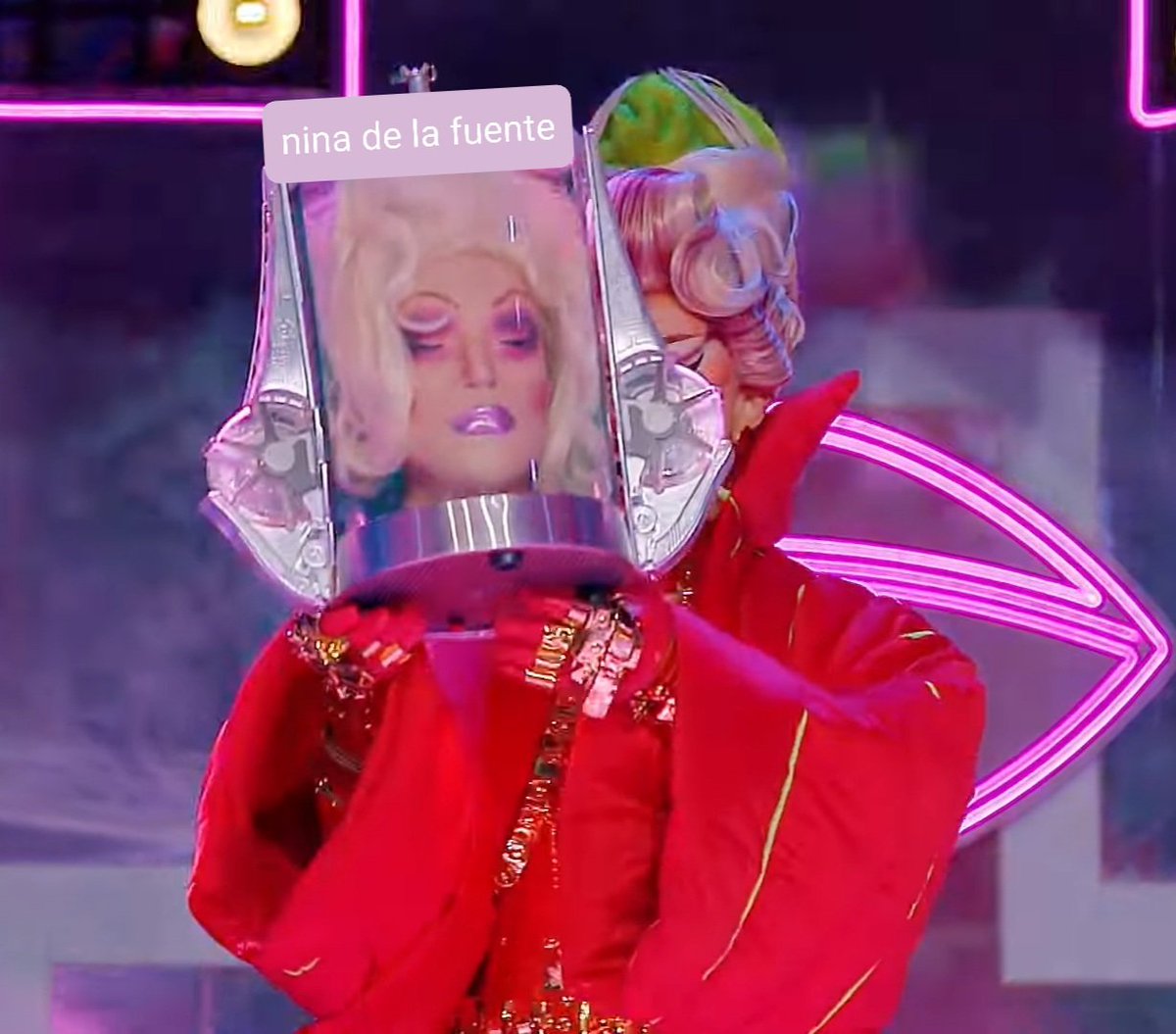EQuiado's tweet photo. Aplausos para #nineth aka @ninade_lafuente que por fin regreso a servir mucha moda a la pasarela de la mas drag queen oficial #LMD5 https://t.co/gyMXOh0EXb