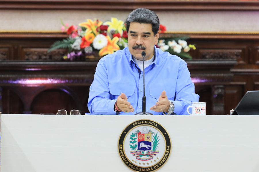 #NotiMippCI 📰🗞| Maduro llama a empoderar al pueblo y enfrentar intentos de dominación imperial. Lea más ⏩ bit.ly/3AlYqjU
 #DebatirYRenovar