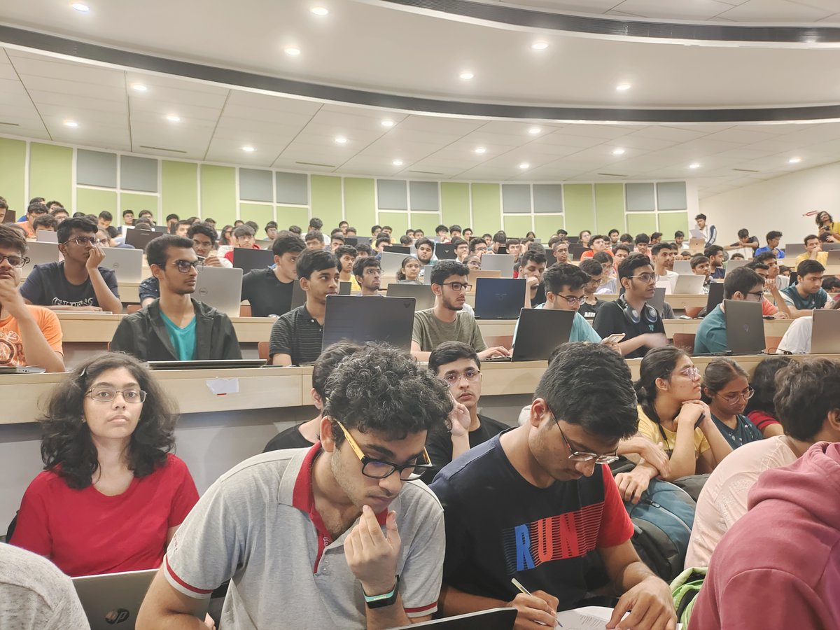 Venkatesh_H141's tweet photo. 4/ Recently, my interest in reef chain was aroused when I attended #Reefweb3days in BITS GOA. During the workshop hosted by @cheetoda0x @boidushya, we were taught how simple it is to build dapps on Reef Chain. That was the moment when I decided to take part in Hackathon. #Reef https://t.co/0KBDK6KHIh