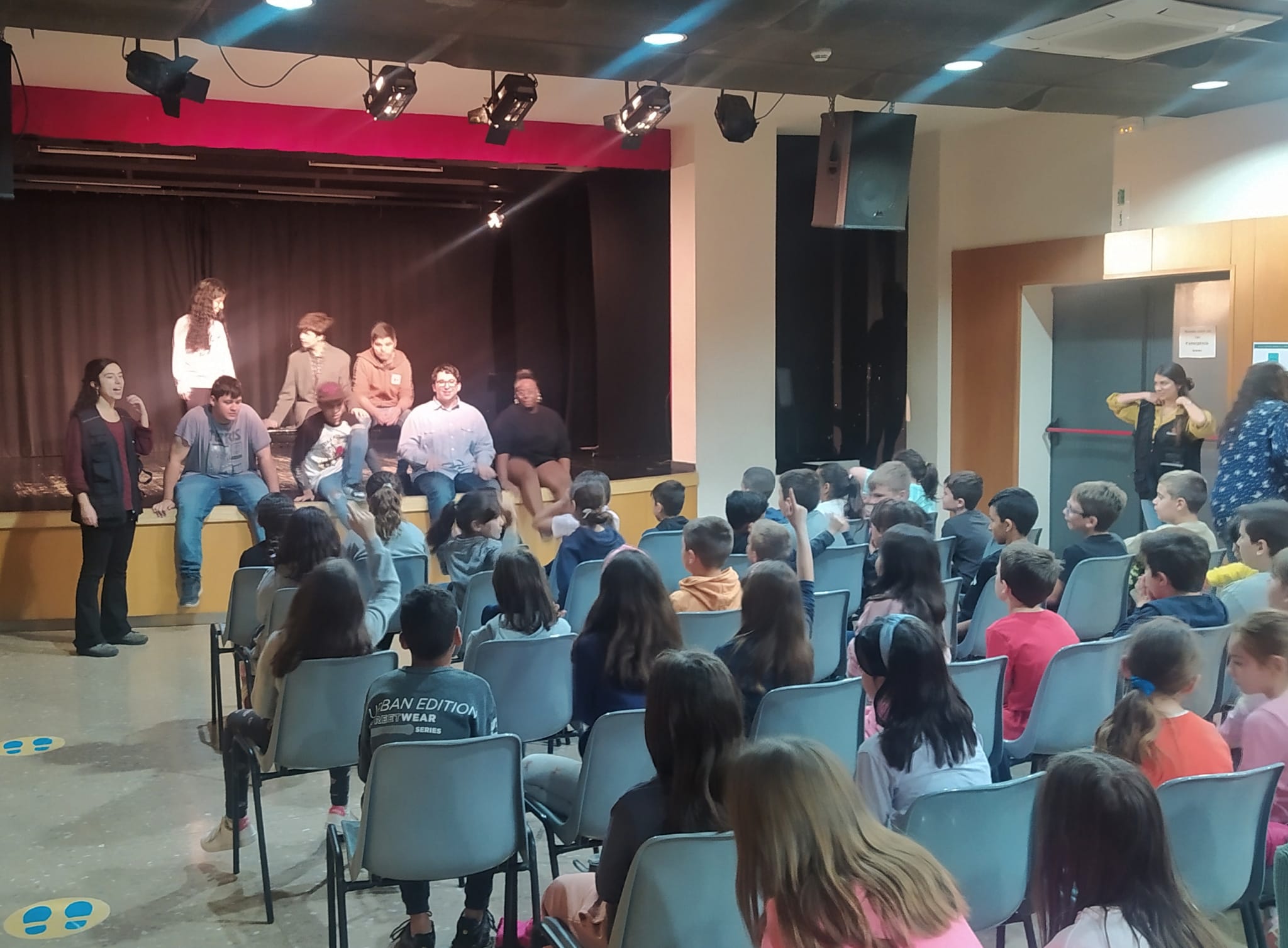 Col·loqui postfunció amb alumnat de centres educatius de l'Hospitalet de Llobregat