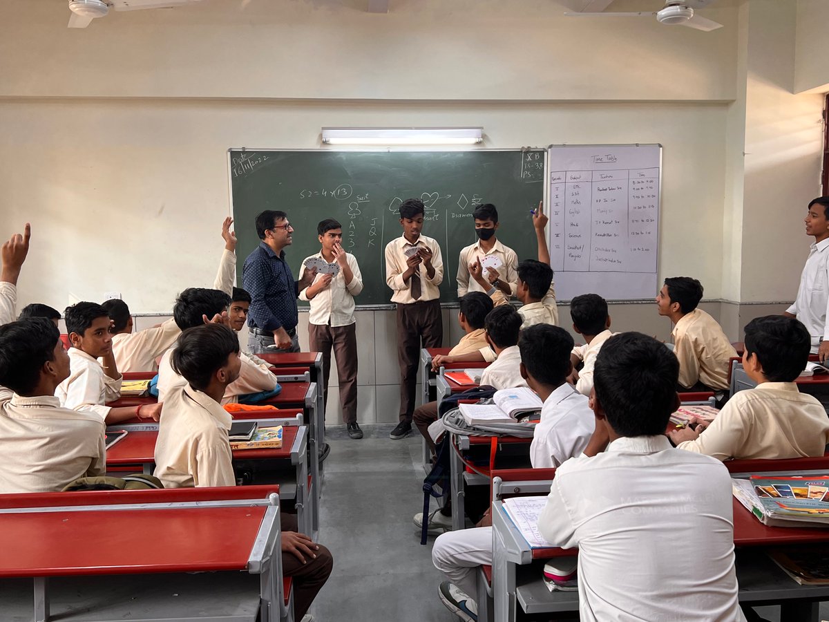 #teachingaids
Most of the peoples thought that 
#playingcards not a good thing but a #teacher never be agree
Why….
It’s a valuable teaching aid for him
#Probability 
#missionmathematics
@Dir_Education 
@JYOTIRAWAT_21 
@PbpandeyB