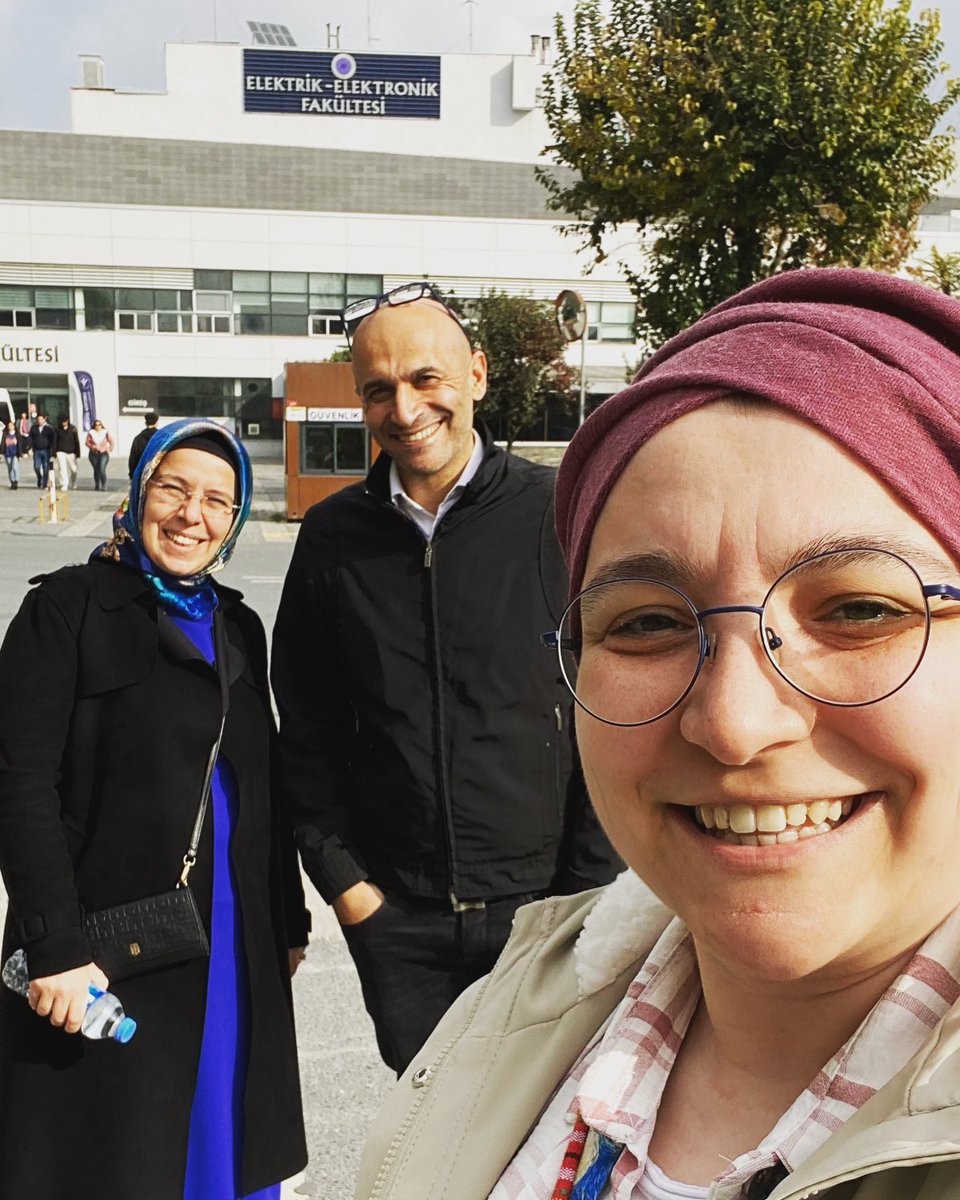 iliskimuhendsnz's tweet photo. Kürkçü dükkanına bugün iş için geldik :)
.
#arge #RnD #computerengineering #faculty #universityindustrypartnership #machinelearningengineering #bigdata #AI #ytü #argedeliderytü https://t.co/QbcctnOdZP