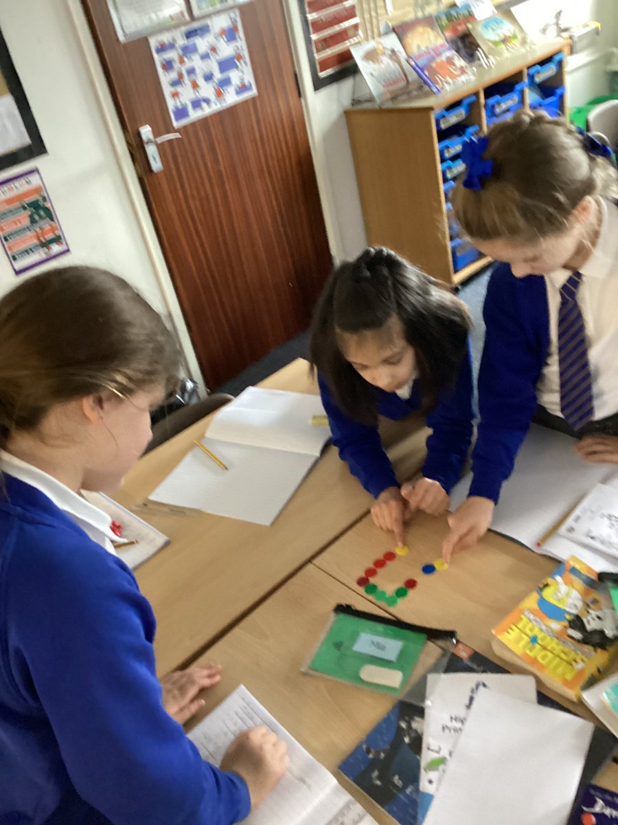 higher_lane's tweet image. 3A have been learning about multiplication today in their maths lesson. Here we are using counters to make arrays… #mathsweek2022