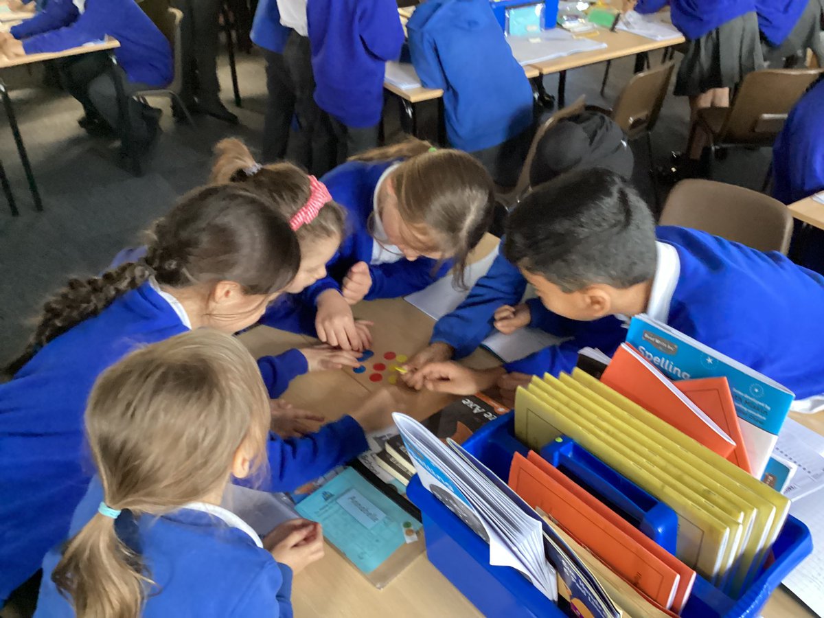 higher_lane's tweet image. 3A have been learning about multiplication today in their maths lesson. Here we are using counters to make arrays… #mathsweek2022