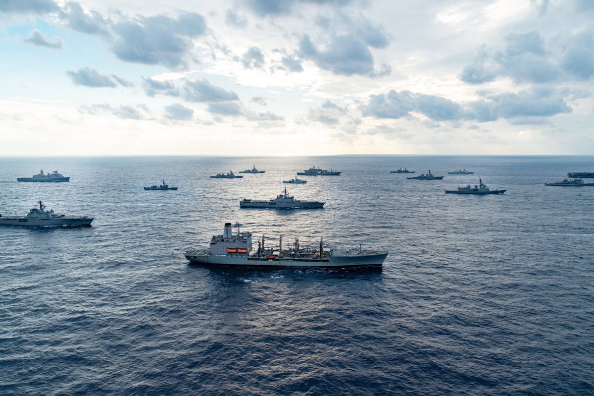 @MSCSealift fleet oiler sails with @USNavy @RoyalNavy @Australian_Navy @RoyalCanNavy and @JMSDF_PAO during #KeenSword23 in the  Philippine Sea.