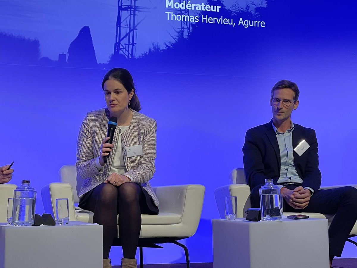 InfraNum (@infranum) on Twitter photo Début de la table ronde réglementaire de cette journée ! Lénaïg Catz <a href="/DGEntreprises/">Direction générale des Entreprises</a> revient sur la consultation sur les redevances d’accès à la bande 2,6 GHz. Objectif : proposer des paliers plus petits pour rendre accessible la fréquence au plus grand nombre. #Agurre Début de la table ronde réglementaire de cette journée ! Lénaïg Catz <a href="/DGEntreprises/">Direction générale des Entreprises</a> revient sur la consultation sur les redevances d’accès à la bande 2,6 GHz. Objectif : proposer des paliers plus petits pour rendre accessible la fréquence au plus grand nombre. #Agurre