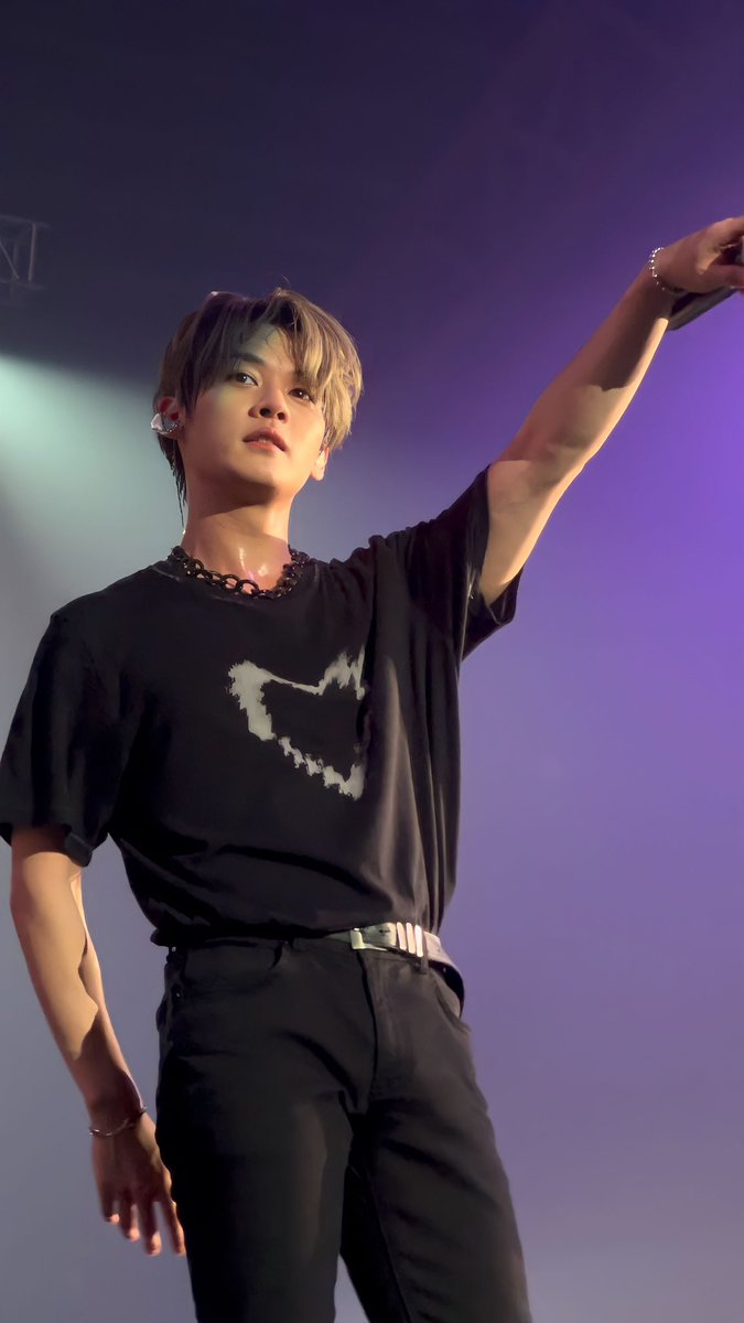 carameljavachi1's tweet photo. #LeeKnow #리노 https://t.co/H8o41Bfbhj