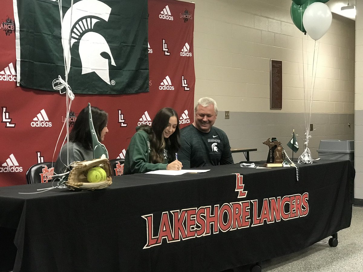 Ava Mullen tweet media