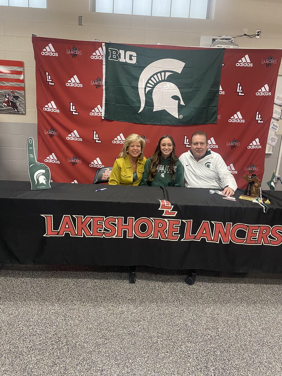 Ava Mullen tweet media