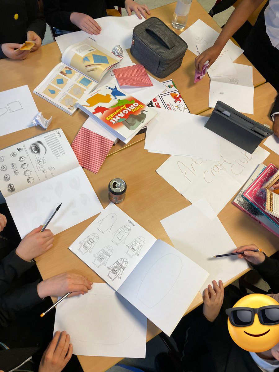 Springburn_Tech's tweet image. Hello Martine and Hannah here from just craftin around! Big shoutout to everyone who came this week! S1-S3 welcome every wednesday lunch time in technical rm 42!!❤️ @springburnacad @ht_springburn #craftinaround