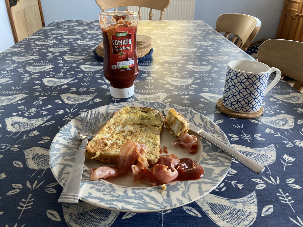 MC_Crochet's tweet photo. Is it eggy bread or gypsy toast? Whatever it's called, accompanied by a little bit of bacon and tomato ketchup. It's the perfect way to start the day for me!  #itswhatsforbreakfast #whiltshire #oxfordshire #cottagecore #homemadewithlove #cottagelifestyle #homemadecooking https://t.co/5eahPCg8my