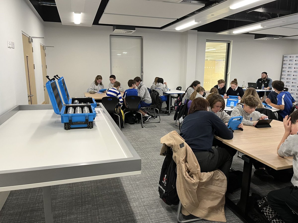 valleygardensnt's tweet image. @NU_Foundation  for a hands on stem experience learning about careers and what STEM is. #vgmscomputing #vgmsdt #stem #vgmsmaths