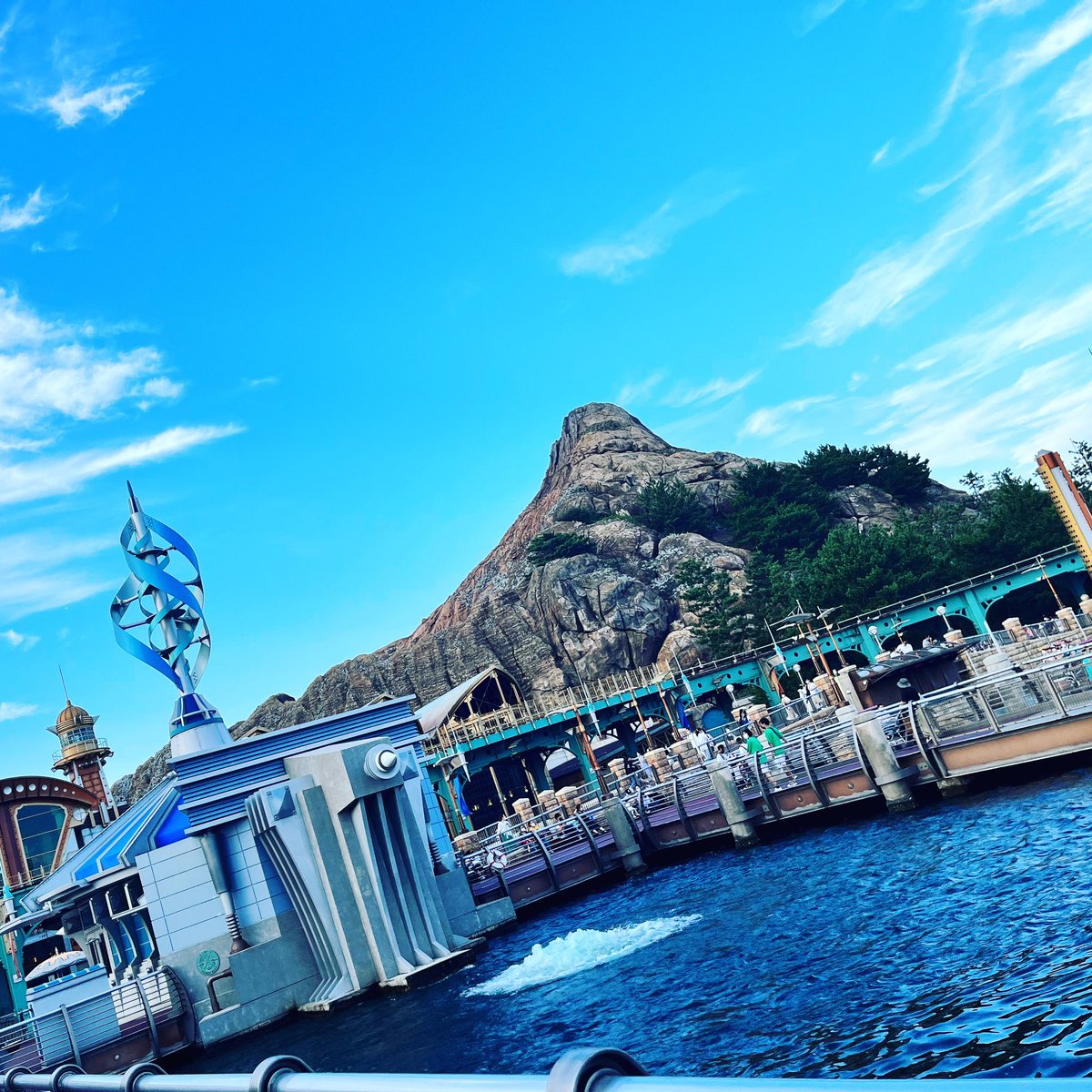 DisneyPhoto00's tweet image. #Disney#TokyoDisneyResort#TokyoDisneyLand#TokyoDisneySea#TDL#TDS#TDR#tokyodisneyresort#tokyodisneyland#tokyodisneysea#Photo#ディズニー#ディズニーリゾート#ディズニーランド#ディズニーシー#写真#綺麗#グルメ#写真#夢の国#ディズニー夜景#ディズニー好きな人と繋がりたい#ディズニー写真