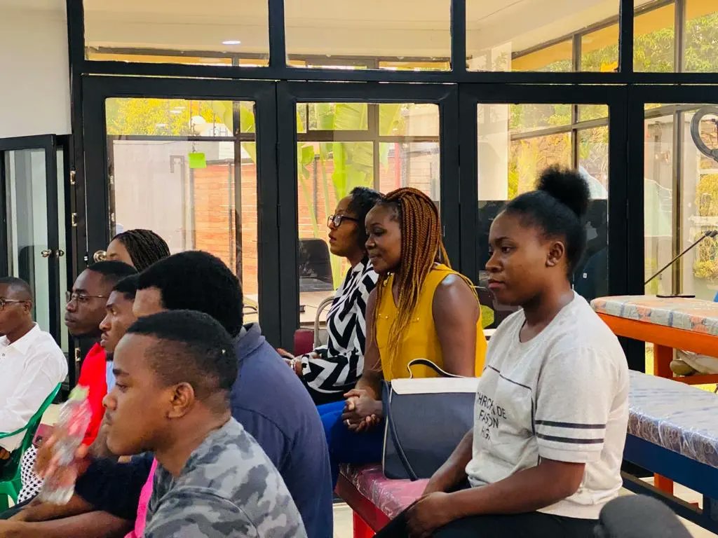 This week our Founder <a href="/misswezwez/">QueenCocoa</a> was the guest speaker at Founder Sessions via <a href="/mHubMW/">mHub Malawi</a>. It was a great session discussing the practicality of being an entrepreneur in Malawi. A key message she shared that our team live by day to day is #LTMA 'Less Talk More Action' 

💯🇲🇼🌳🍫