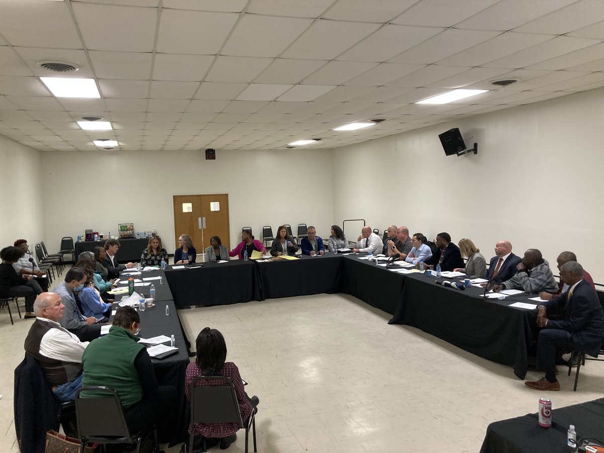 Yesterday, @RD_Alabama State Director Nivory Gordon met with representatives from @EPA, ADEM, @alruralwater, the town of White Hall, and others to discuss water issues in the town. Partnerships like this help us to serve rural Alabama!