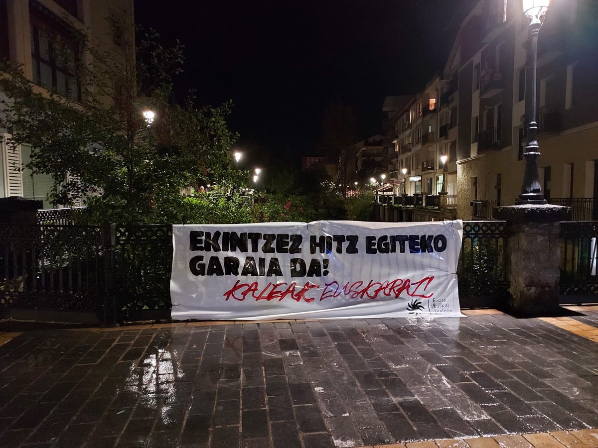 Lazkaoko gazteok ere gaztealdiarekin bat egiten degu. Hizkuntzak zapaltzen gaituelako eta nazkatuta gaudelako gure herriko kaleetan erdara hutsean dauden kartel eta propaganda ikusteaz.
Euskeraz bizi nahi dugu eta biziko gara!
Ekintzez hutz egiteko garaia da!💥
<a href="/Gaztealdia/">Gazte Euskaltzaleen Sarea</a>