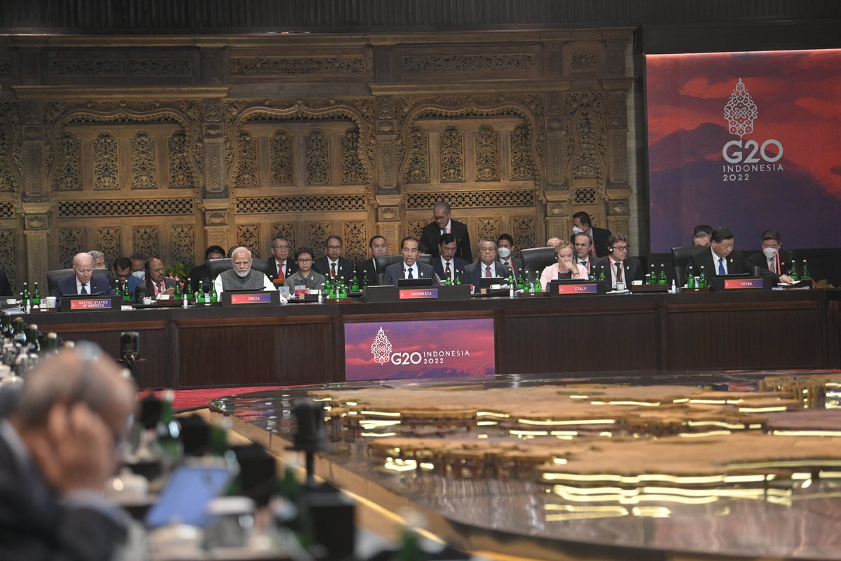 GilbertFHoungbo's tweet photo. I welcome the #G20Summit Declaration's response to multidimensional global crises.

International coordination and a greater commitment to social justice and decent work are vital for peace and an inclusive, resilient and sustainable global recovery.

👉https://t.co/TNgEMZX4bC https://t.co/bvDhyTLnfu