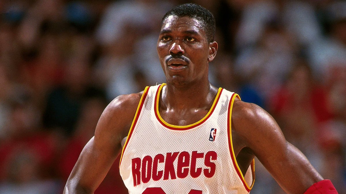 NBAMemes's tweet photo. Imagine being a center in the 90s. Every other night you had to play against one of these MFs😭 https://t.co/d5njDfSGUo