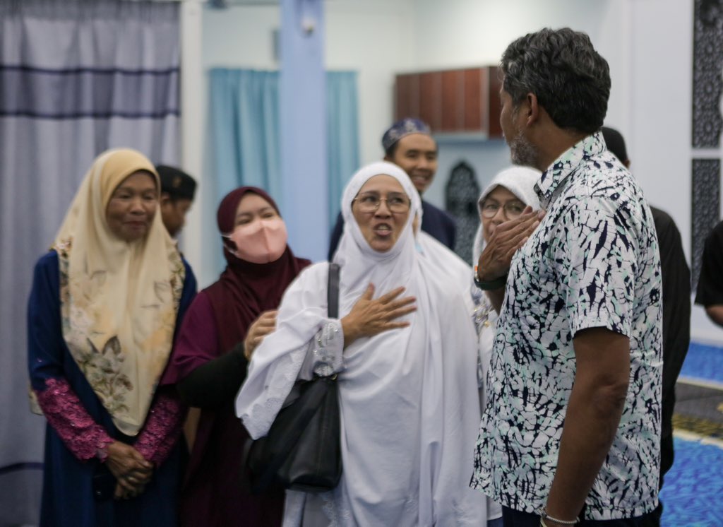 Khairykj's tweet photo. Pertemuan dengan kariah Surau Jamihayy Karimah, Pinggiran Subang dan penduduk sekitar usai Maghrib tadi. Thanks to everyone for the warm welcome. 

#KitaJelajahSungaiBuloh 
#KitaJagaSungaiBuloh
#KJ4SB https://t.co/ofrtp4FJ96