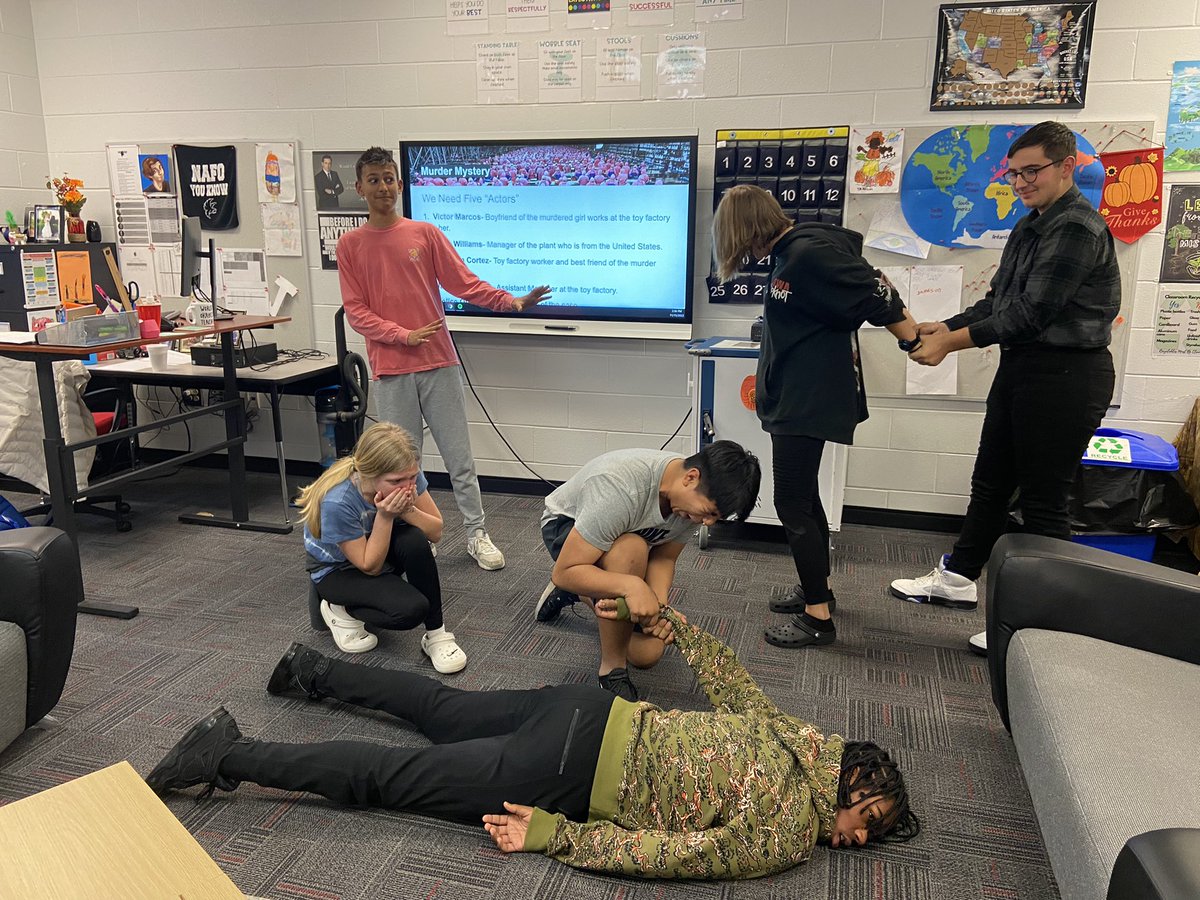 Hwbarts2's tweet photo. Murder Mystery in class.  It turns out that learning and having fun really go together! #HumanGeography @ChandlerNaFo @kateedwards528 @FortMillSD https://t.co/NLyzKTRWHS