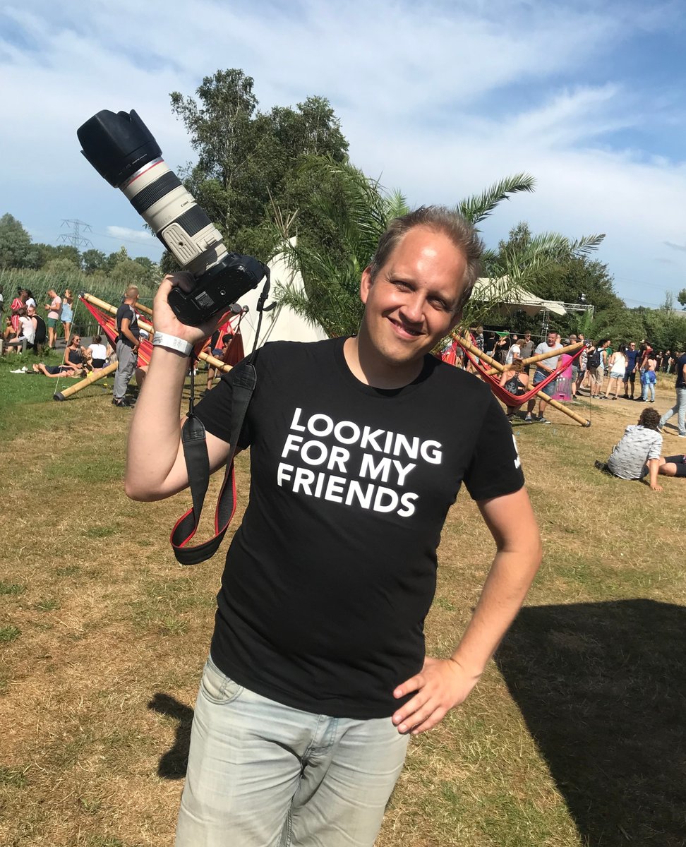 MeLikeShirts's tweet photo. ME-LIKE LOOKING FOR MY FRIENDS

@jordiwallenburg

#melike #melikeshirts #amsterdam #maleentrepreneur #smile #photographer #lookingformyfriends #melikemyfriends #ootd https://t.co/F5UxQx3N12