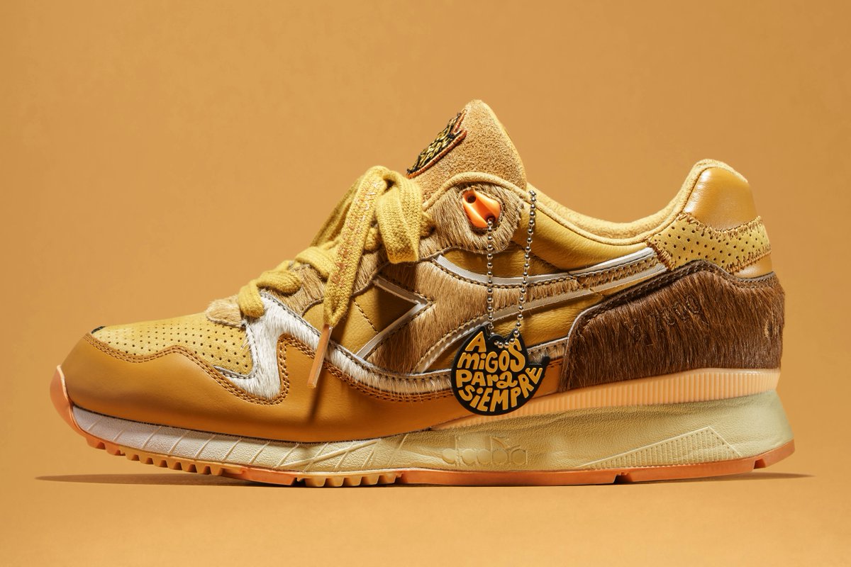 hanonshop's tweet photo. Diadora V7000 x 24 Kilates "Amigos Para Siempre" launches via an ONLINE RAFFLE which will be live until Friday 18th November at 12:00GMT
#hanon #diadora #24kilates
https://t.co/ly8KQwK8gp https://t.co/Nl0WGqeAej